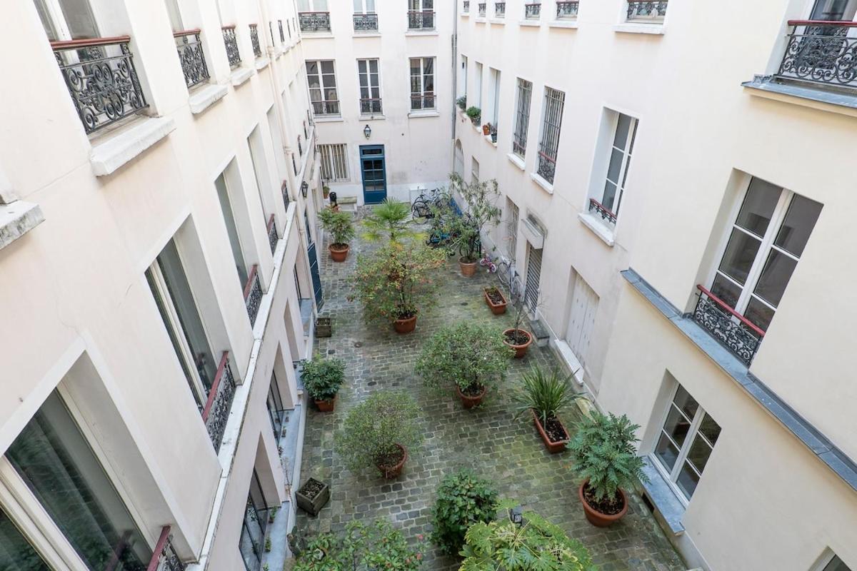 Superb Flat - Heart Of Marais - *